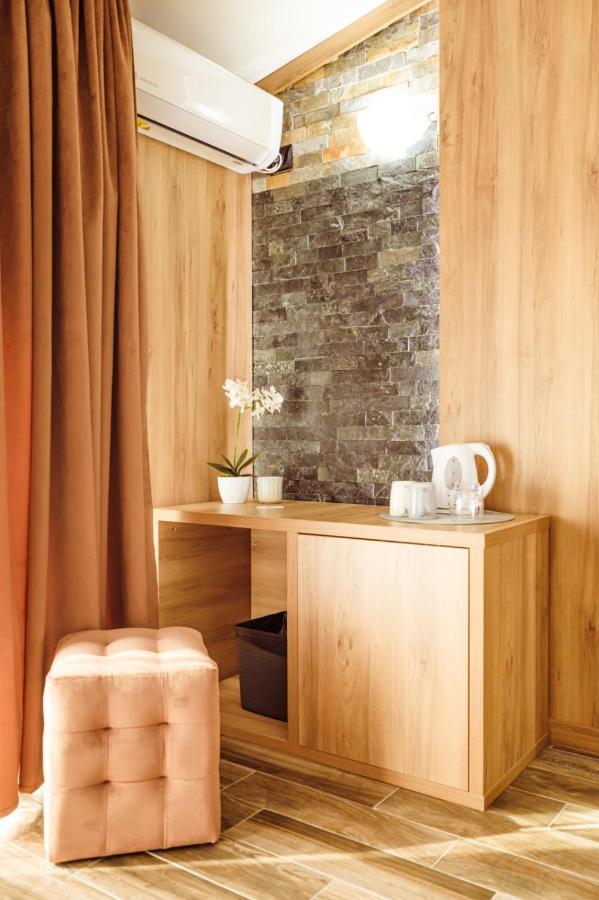 Hotel L'Invidia à Novaci-Străini Extérieur photo